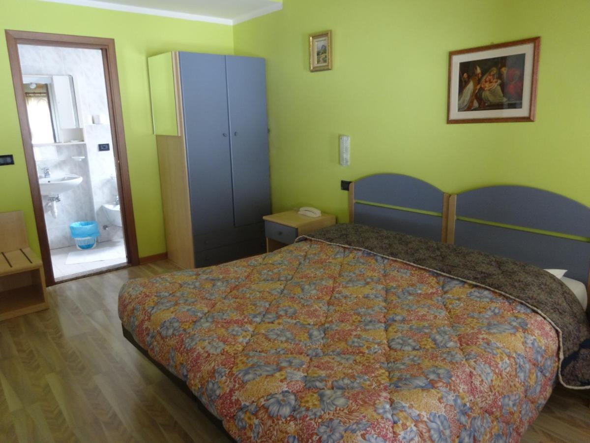 Hotel Genzianella Presenaio Экстерьер фото