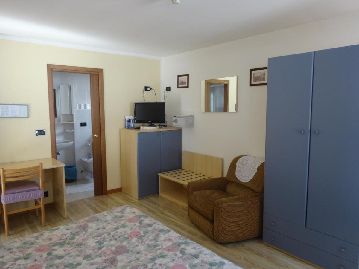 Hotel Genzianella Presenaio Экстерьер фото