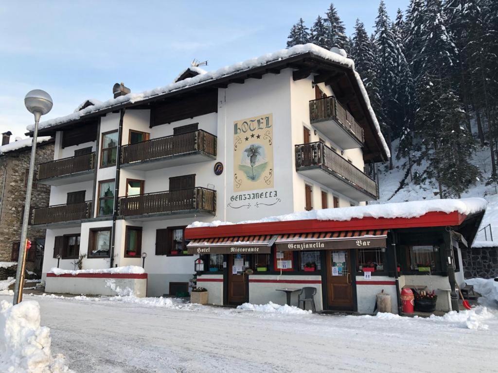 Hotel Genzianella Presenaio Экстерьер фото