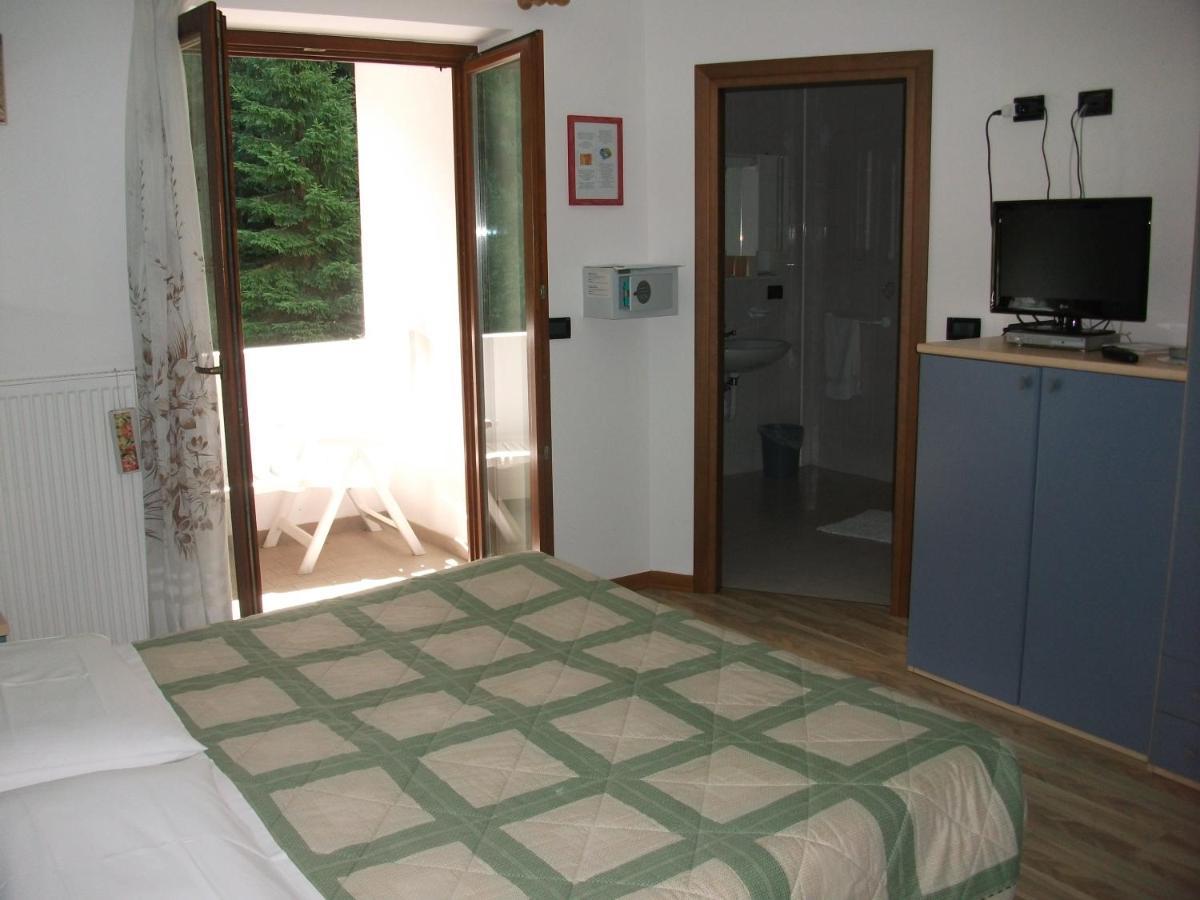 Hotel Genzianella Presenaio Экстерьер фото